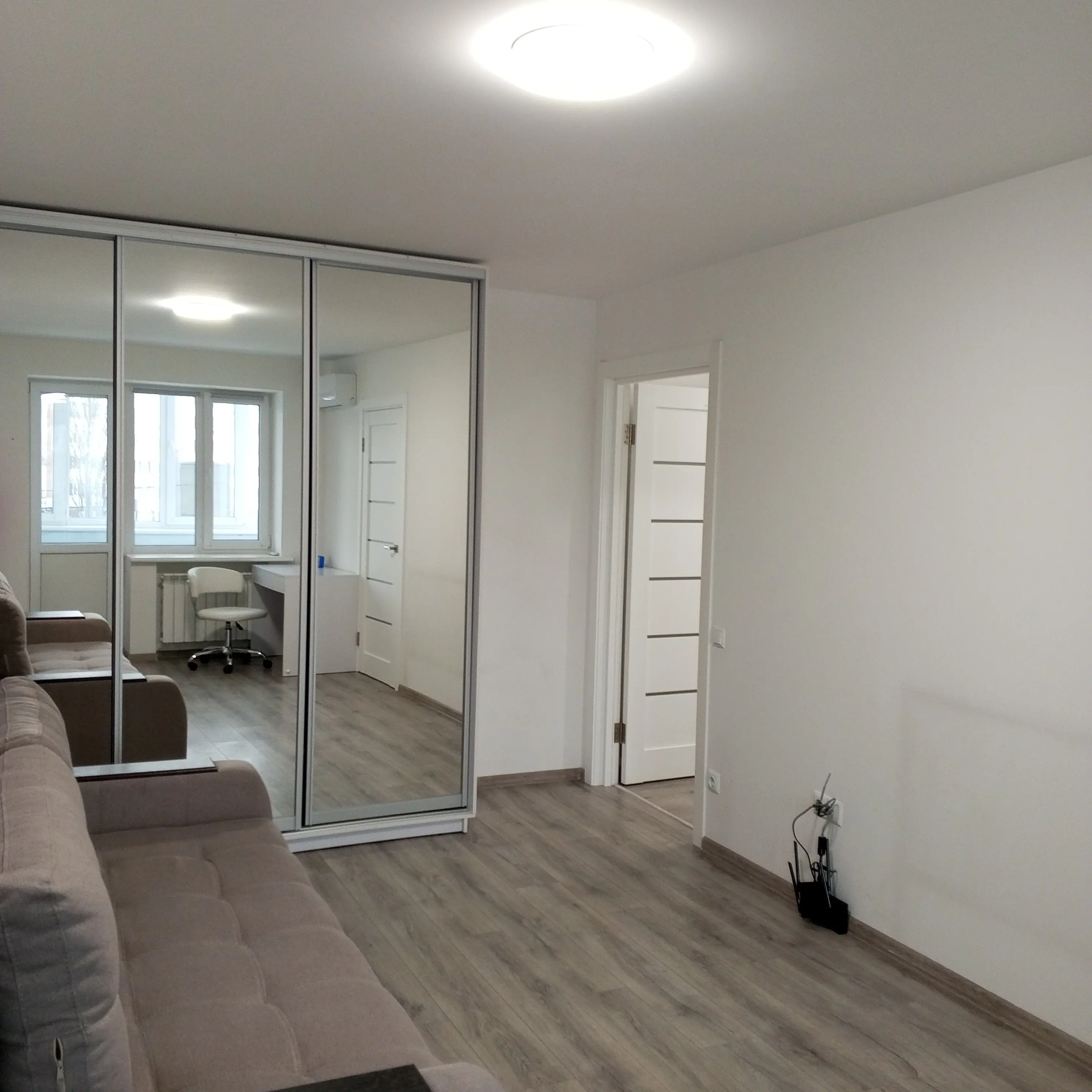 Фото Продаю 1 кімнатну квартиру, 33.4 кв. м, Верховної Ради бульв. 33/1 Київ, ціна: 49900 $, код 9750