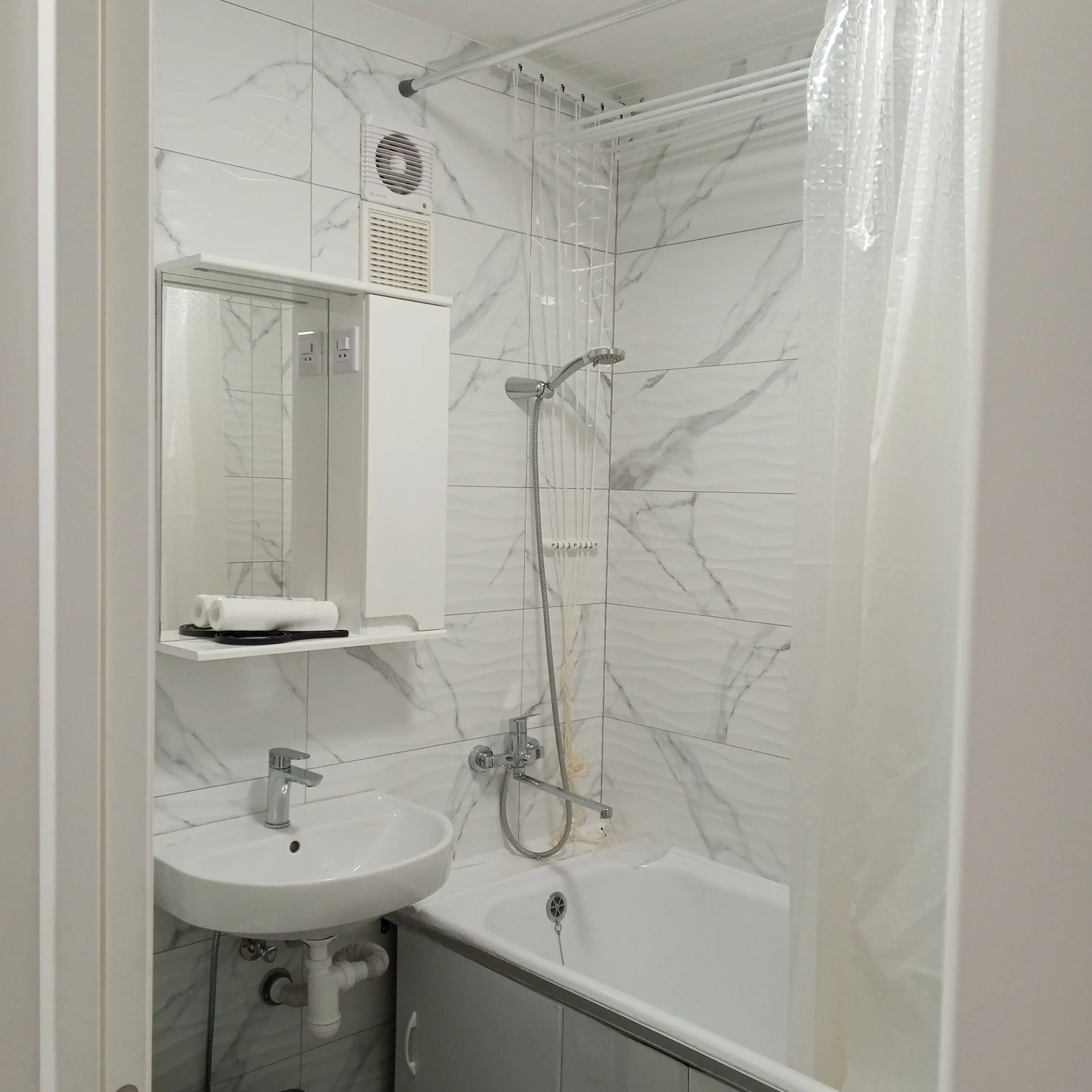 Фото Продаю 1 кімнатну квартиру, 33.4 кв. м, Верховної Ради бульв. 33/1 Київ, ціна: 49900 $, код 9750