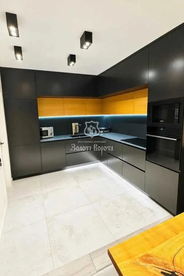 Фото Selling a 2-room apartment, 60.7 sq.m., Zarichna Street 1в Kyiv, price: 155000 USD, code 9753