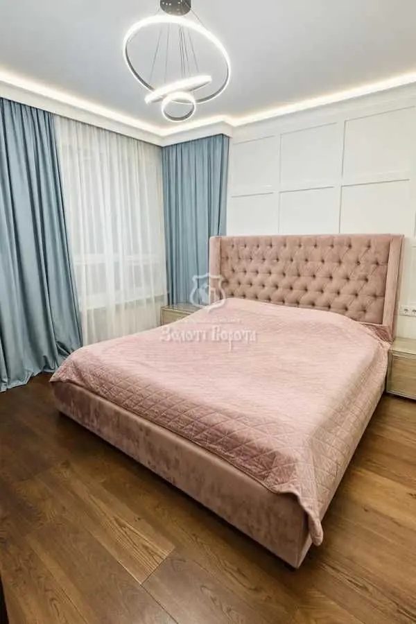 Фото Selling a 2-room apartment, 60.7 sq.m., Zarichna Street 1в Kyiv, price: 155000 USD, code 9753