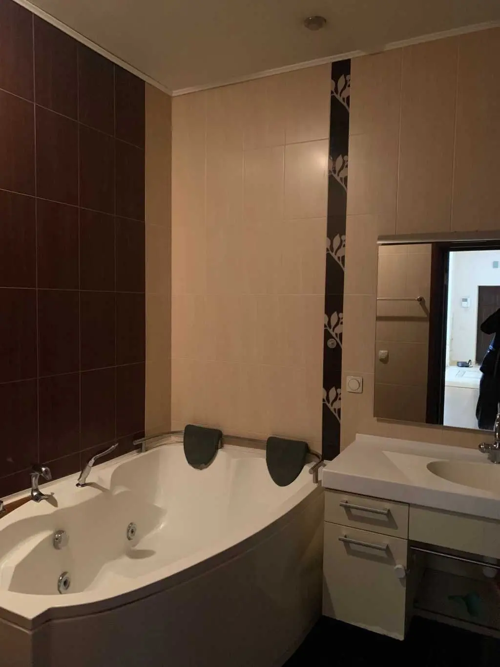 Фото Rent a 3-room apartment, Heroiv Stalinhrada Avenue 6 Kyiv for long-term rent, price: 27000 UAH, code 9754