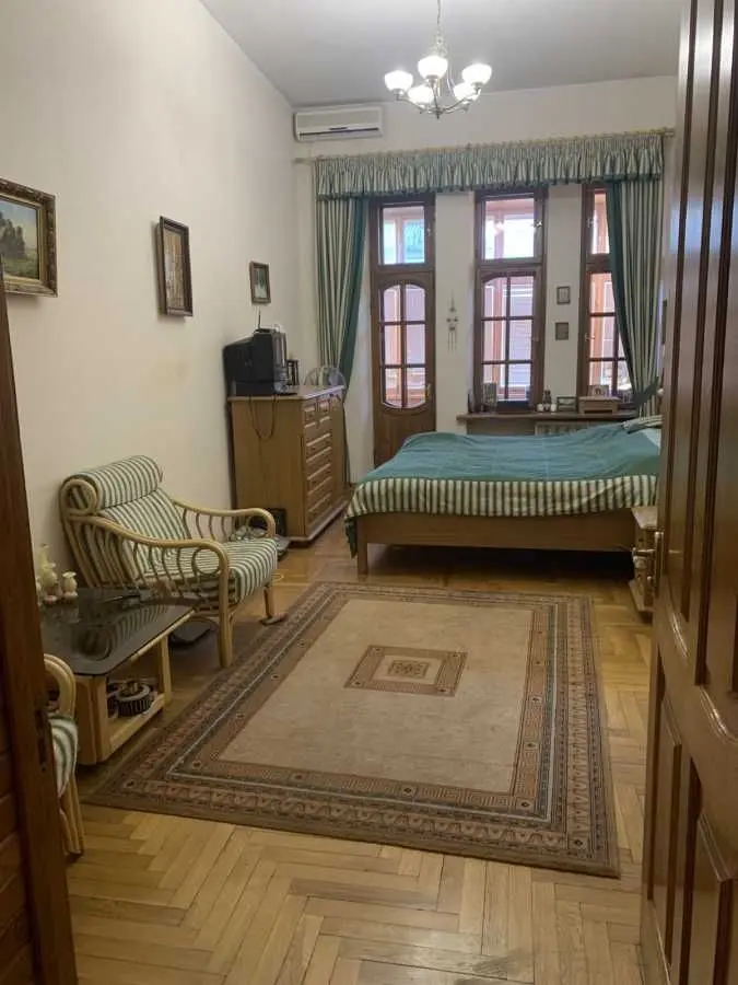 Фото Rent a 3-room apartment, Mykhailivskyi Lane  Kyiv for long-term rent, price: 1250 USD, code 9756