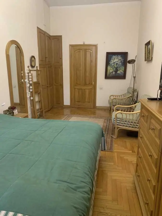 Фото Rent a 3-room apartment, Mykhailivskyi Lane  Kyiv for long-term rent, price: 1250 USD, code 9756