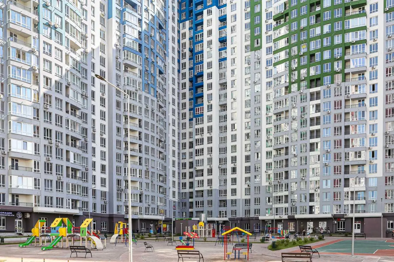 Фото Зняти 1 кімнатну квартиру, Каховська вул. 62а Київ в довгострокову оренду, ціна: 16000 UAH, код 9757