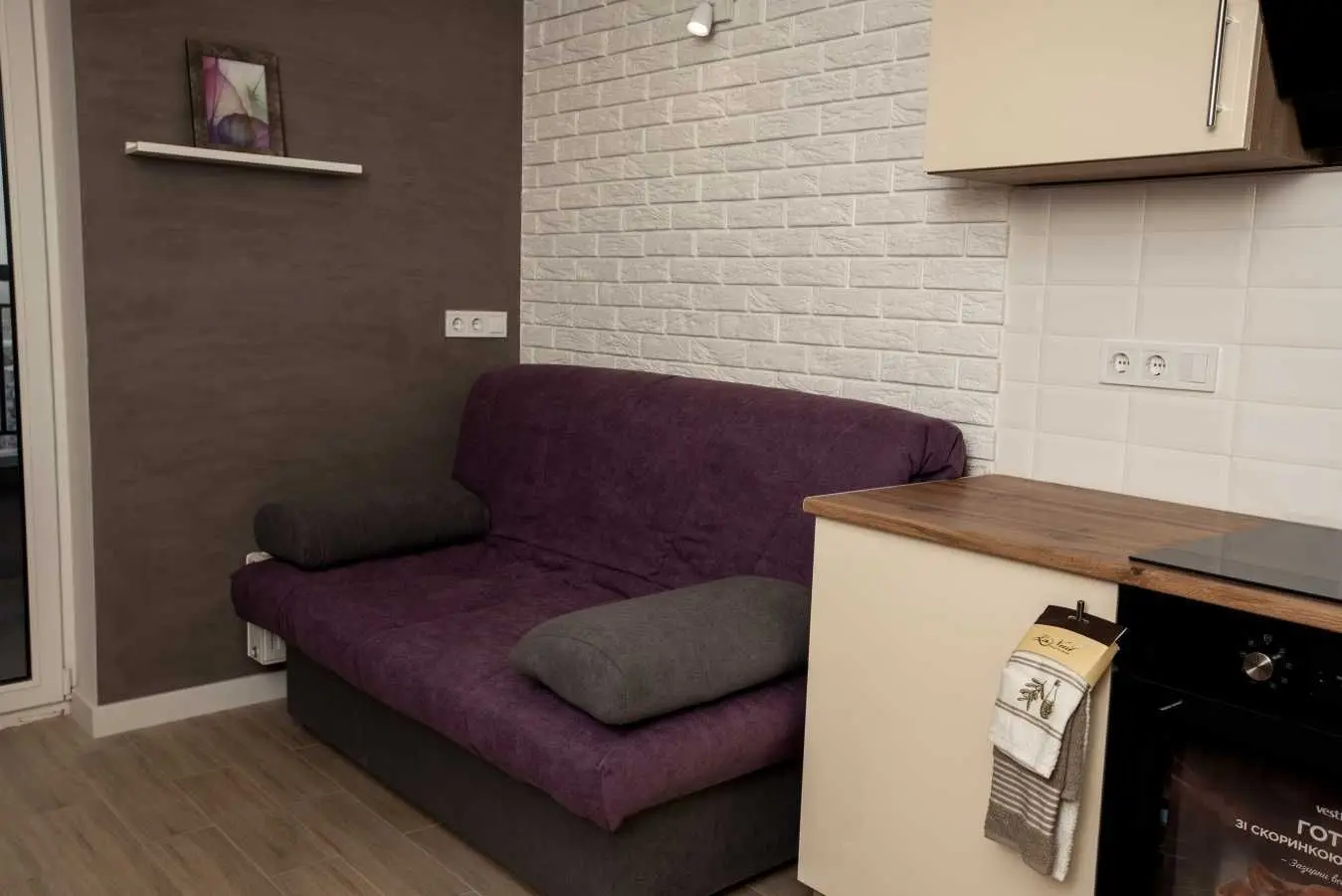 Фото Зняти 1 кімнатну квартиру, Каховська вул. 62а Київ в довгострокову оренду, ціна: 16000 UAH, код 9757