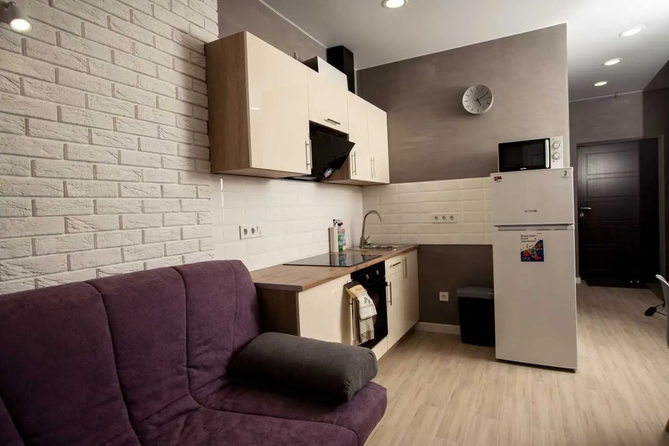 Фото Зняти 1 кімнатну квартиру, Каховська вул. 62а Київ в довгострокову оренду, ціна: 16000 UAH, код 9757