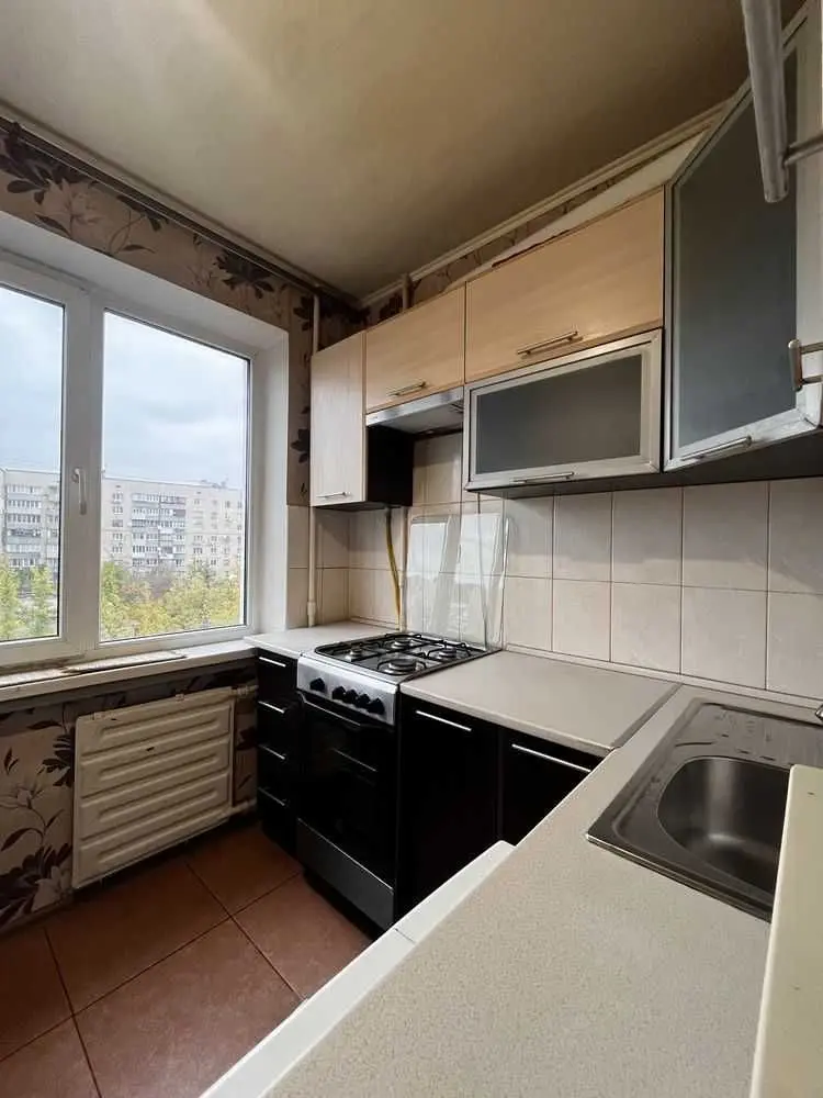 Фото Продаю 3-комнатную квартиру, 69 кв. м, Романа Шухевича просп. (Генерала Ватутина) 26в Киев, цена: 65000 USD, код 9758