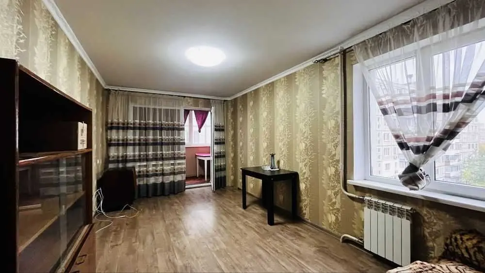 Фото Продаю 3-комнатную квартиру, 69 кв. м, Романа Шухевича просп. (Генерала Ватутина) 26в Киев, цена: 65000 USD, код 9758