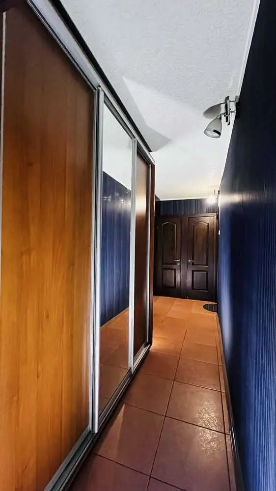Фото Продаю 3-комнатную квартиру, 69 кв. м, Романа Шухевича просп. (Генерала Ватутина) 26в Киев, цена: 65000 USD, код 9758