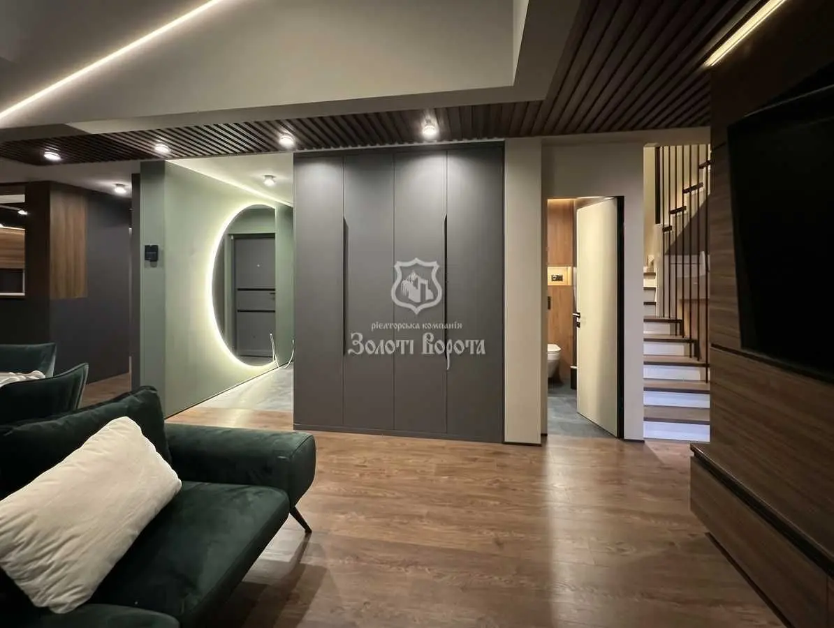 Фото Продаю 5-комнатную квартиру, 134 кв. м, Соборности просп.  Киев, цена: 340000 USD, код 9759