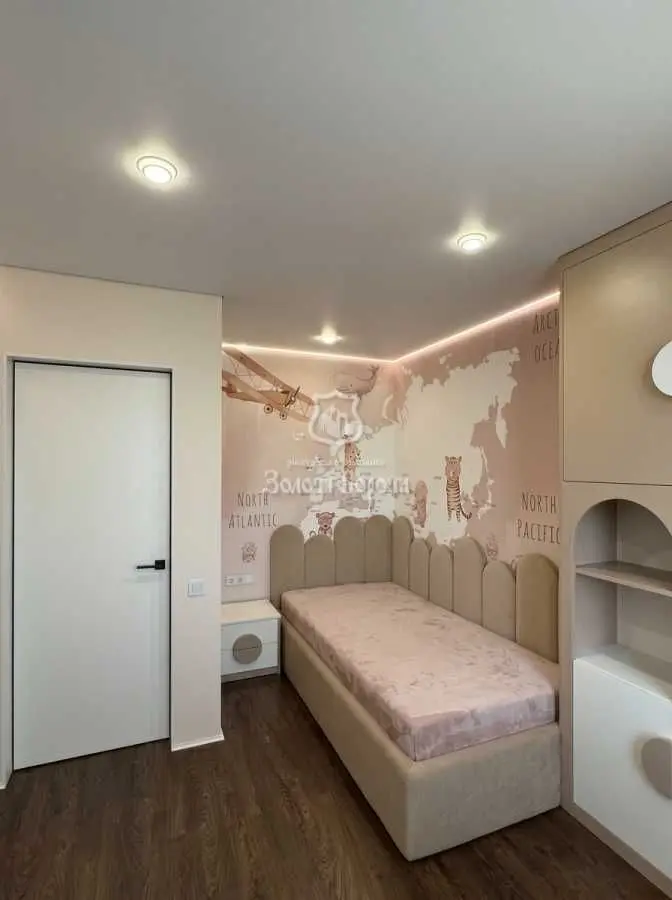 Фото Продаю 5-комнатную квартиру, 134 кв. м, Соборности просп.  Киев, цена: 340000 USD, код 9759