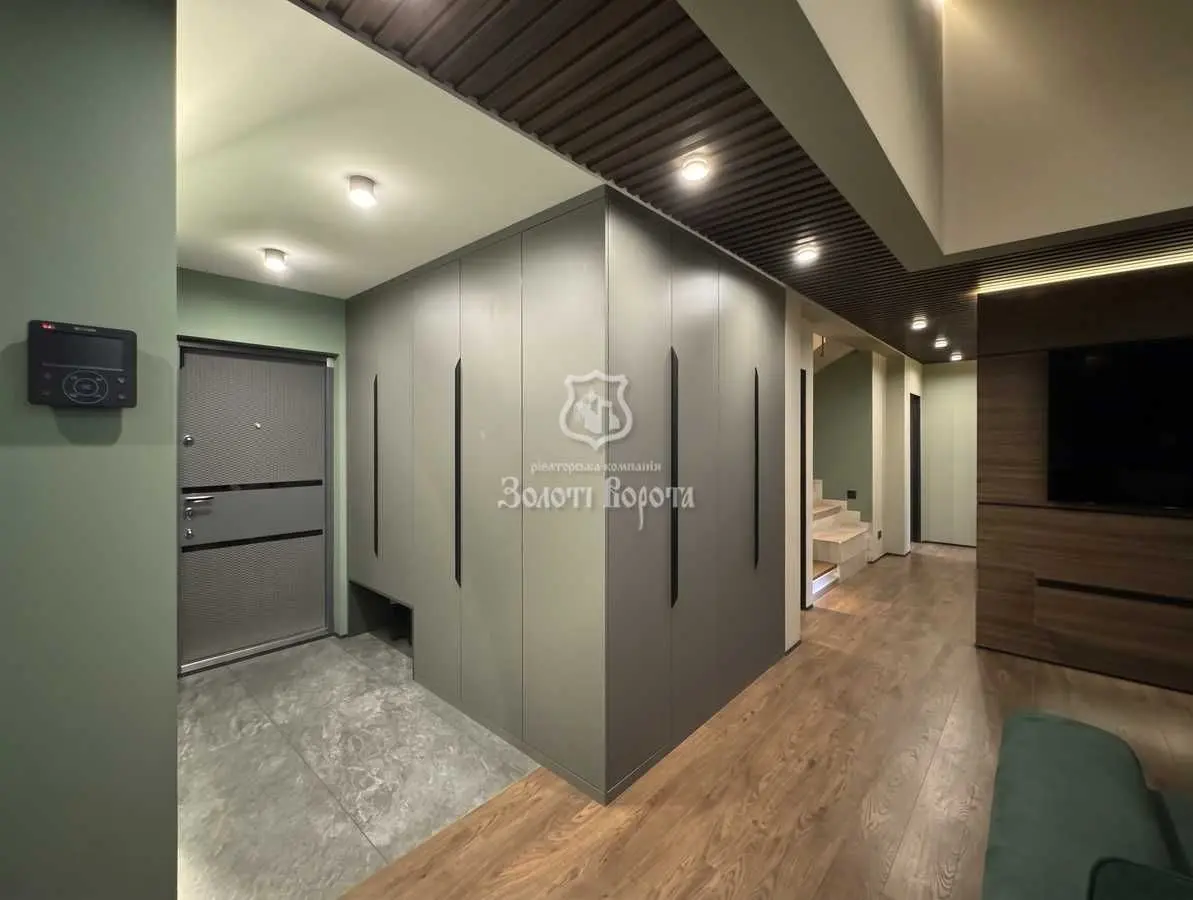 Фото Продаю 5-комнатную квартиру, 134 кв. м, Соборности просп.  Киев, цена: 340000 USD, код 9759
