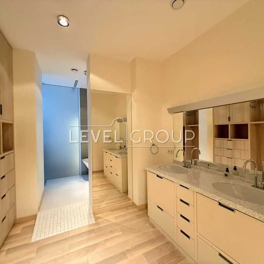 Фото Продаю 3 кімнатну квартиру, 117 кв. м, Василя Тютюнника вул. (Анрі Барбюса) 37/1 Київ, ціна: 400000 USD, код 9760