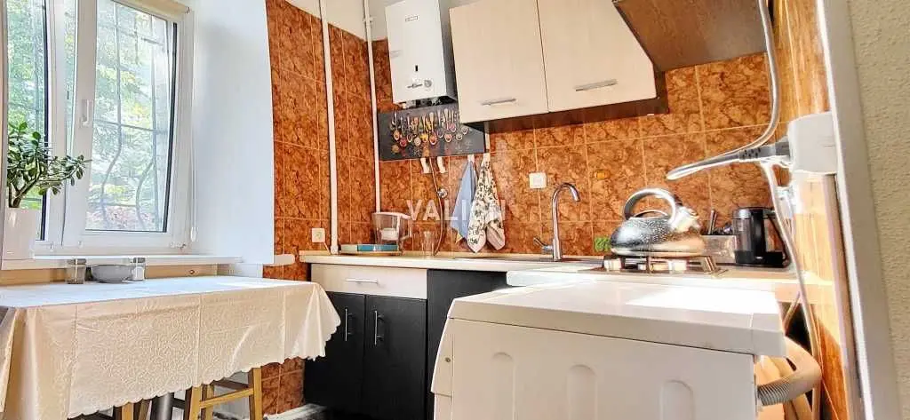 Фото Продаю 2 кімнатну квартиру, 40.05 кв. м, Гетьмана Павла Скоропадського вул. (Льва Толстого) 27/35 Київ, ціна: 114000 USD, код 9763