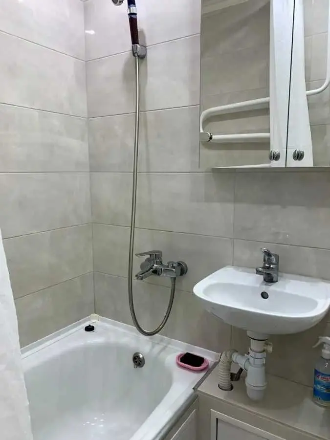 Фото Зняти 1 кімнатну квартиру, Перемоги просп.  Київ в довгострокову оренду, ціна: 10999 UAH, код 9765