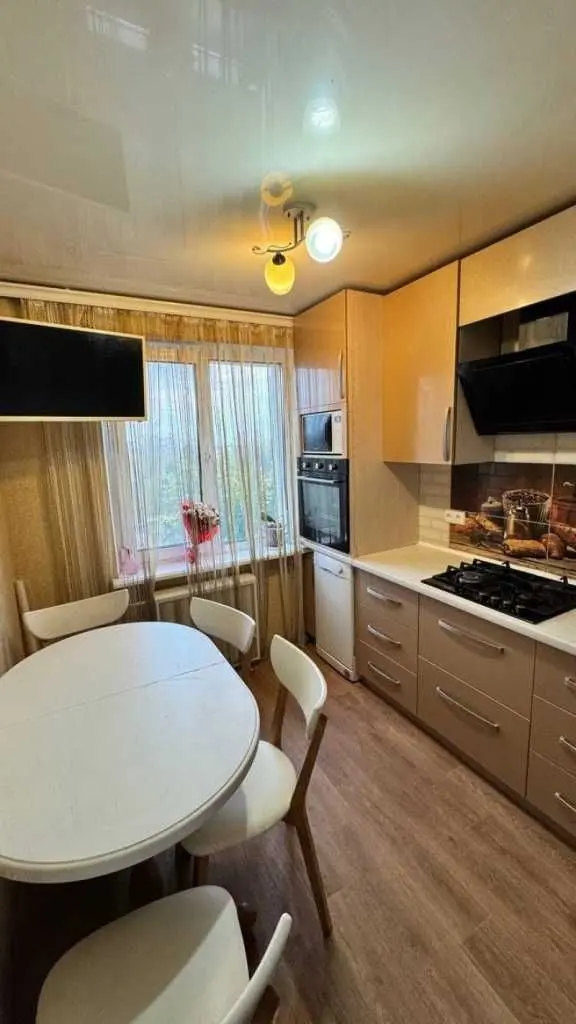Фото Selling a 3-room apartment, 66.4 sq.m., Maksym Zalizniak Street (Nevskoho Lane)  Cherkasy, price: 90000 USD, code 9783