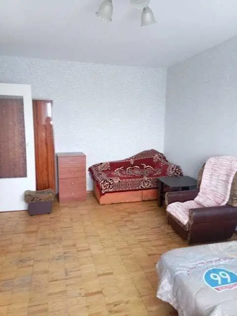 Фото Зняти 1 кімнатну квартиру, Героїв Космосу вул. 13 Київ в довгострокову оренду, ціна: 8500 UAH, код 9788