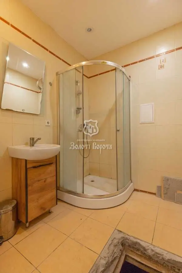 Фото Selling a 1-room apartment, 50 sq.m., Instytutska Street 24/7 Kyiv, price: 142000 USD, code 9790