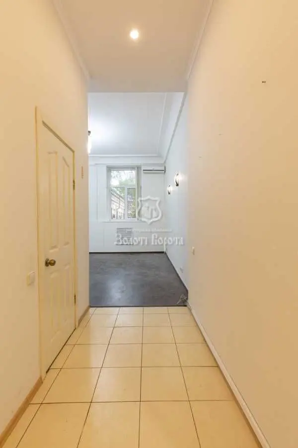 Фото Selling a 1-room apartment, 50 sq.m., Instytutska Street 24/7 Kyiv, price: 142000 USD, code 9790