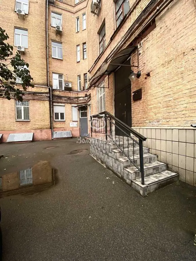 Фото Selling a 1-room apartment, 50 sq.m., Instytutska Street 24/7 Kyiv, price: 142000 USD, code 9790