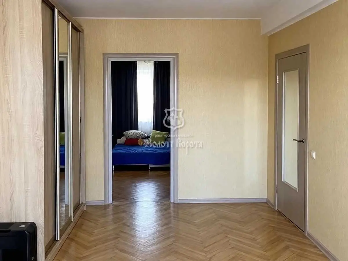 Фото Selling a 2-room apartment, 46 sq.m., Kubanskoi Ukrainy Street (Marshala Zhukova Street) 29 Kyiv, price: 48000 USD, code 9791