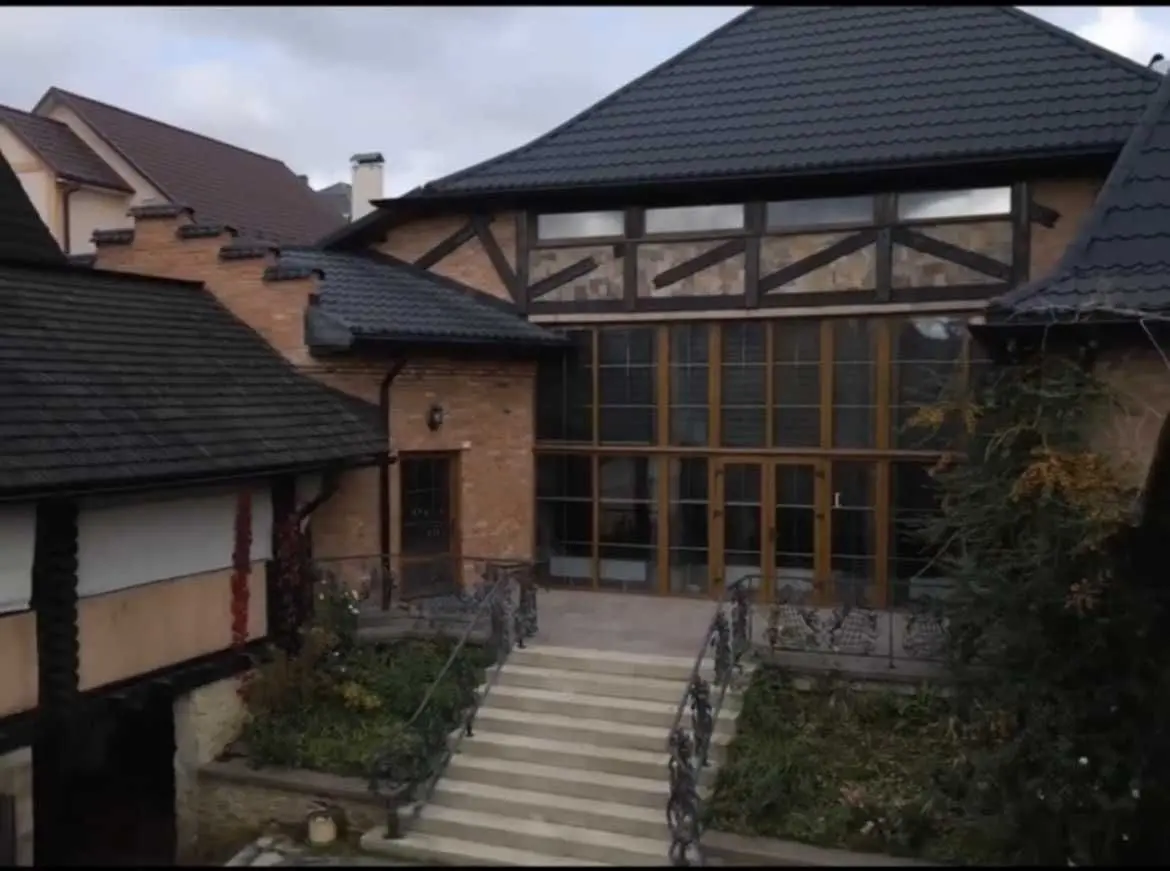 Фото Продаю будинок, 529 кв. м, Чагор, ціна: 430000 USD, код 9796