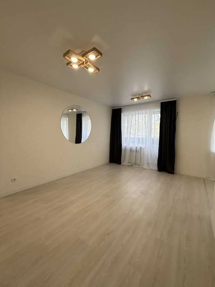 Фото Продаю 3 кімнатну квартиру, 56.3 кв. м, Ламаний пров. 6 Полтава, ціна: 68000 USD, код 9816