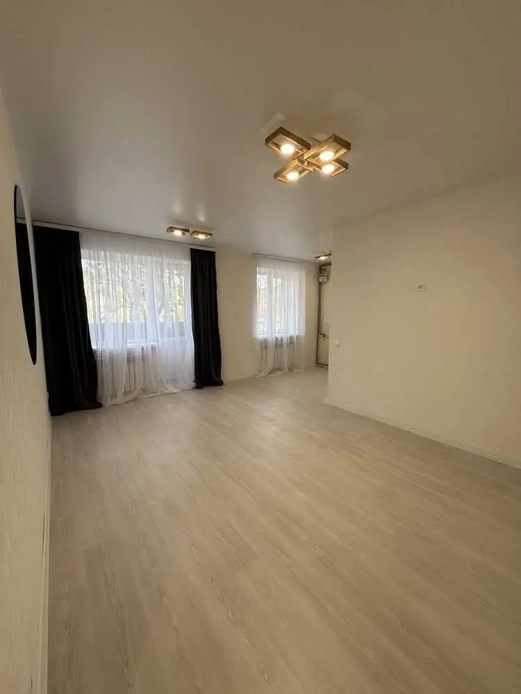 Фото Продаю 3 кімнатну квартиру, 56.3 кв. м, Ламаний пров. 6 Полтава, ціна: 68000 USD, код 9816