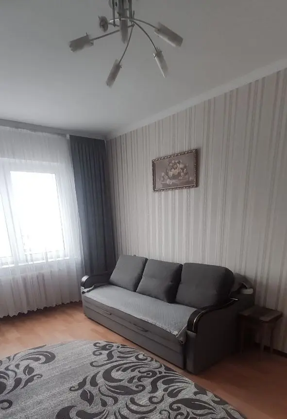 Фото Зняти 1 кімнатну квартиру, Милославська вул. 8 Київ в довгострокову оренду, ціна: 8000 UAH, код 9817