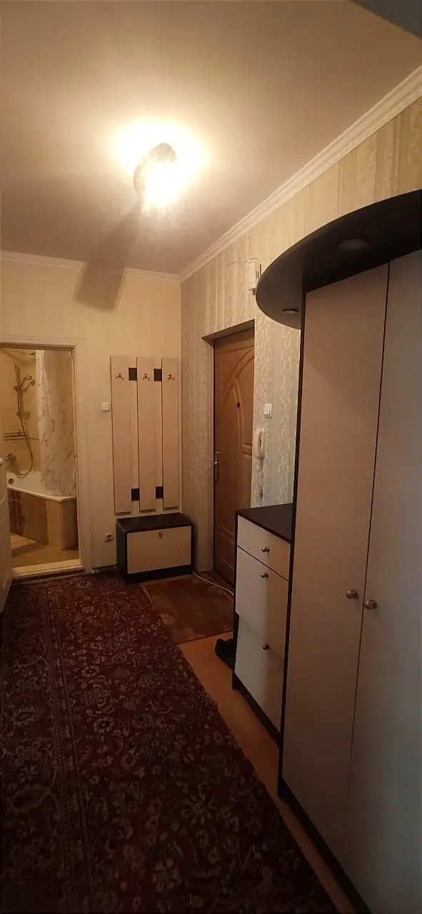 Фото Зняти 1 кімнатну квартиру, Милославська вул. 8 Київ в довгострокову оренду, ціна: 8000 UAH, код 9817