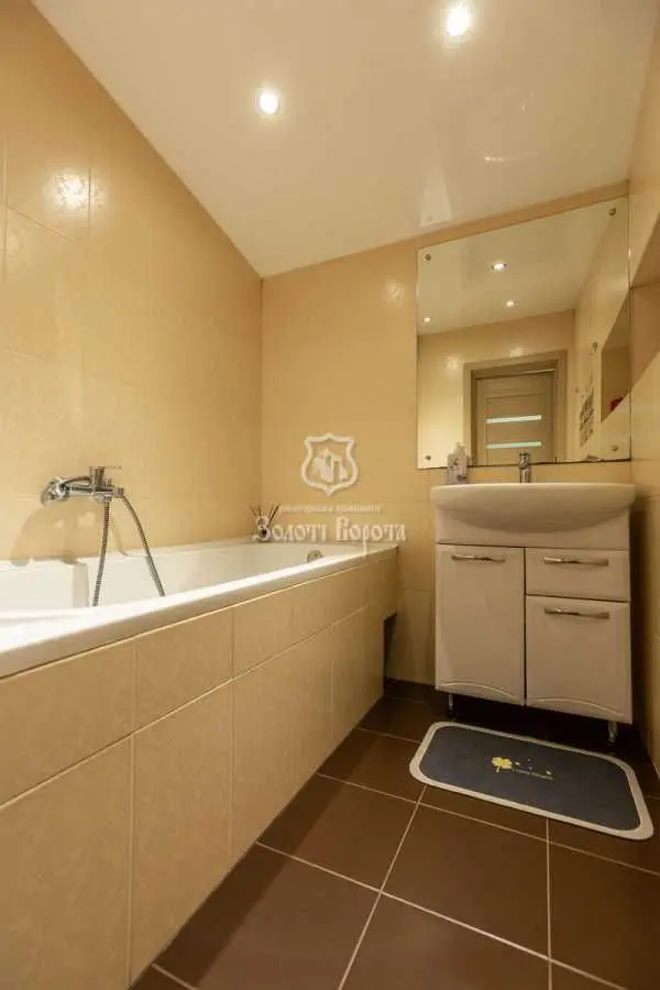 Фото Продаю будинок, 108.8 кв. м, Вишеньки, ціна: 120000 USD, код 9821