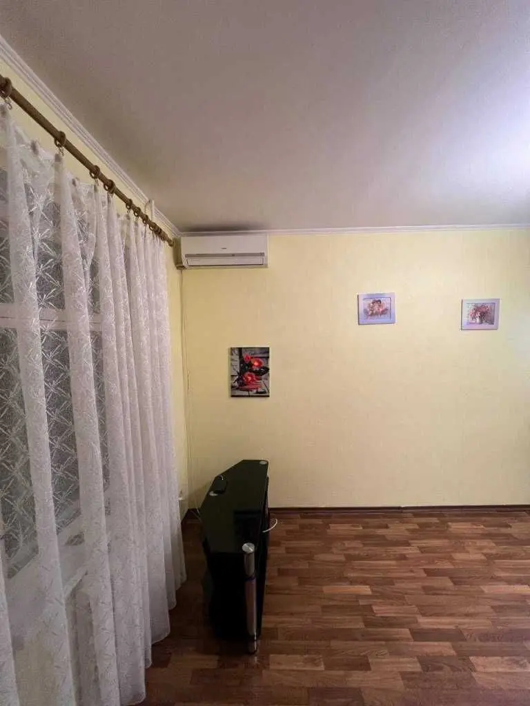 Фото Зняти 1 кімнатну квартиру, Миколи Бажана просп.  Київ в довгострокову оренду, ціна: 9500 UAH, код 9824