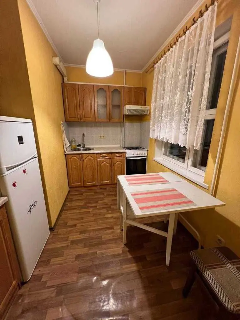Фото Зняти 1 кімнатну квартиру, Миколи Бажана просп.  Київ в довгострокову оренду, ціна: 9500 UAH, код 9824