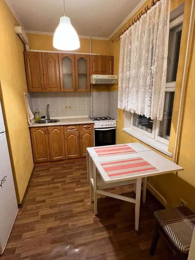 Фото Зняти 1 кімнатну квартиру, Миколи Бажана просп.  Київ в довгострокову оренду, ціна: 9500 UAH, код 9824