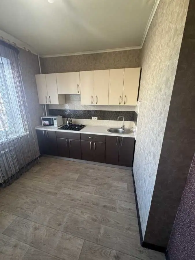 Фото Зняти 1 кімнатну квартиру, Слави бульв. 27 Дніпро в довгострокову оренду, ціна: 16000 UAH, код 9825