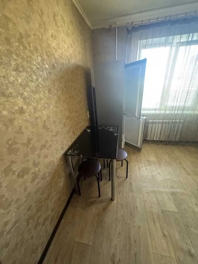 Фото Зняти 1 кімнатну квартиру, Слави бульв. 27 Дніпро в довгострокову оренду, ціна: 16000 UAH, код 9825