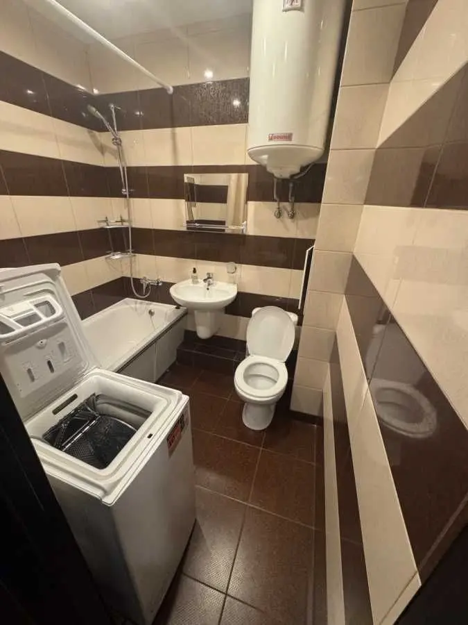 Фото Зняти 1 кімнатну квартиру, Слави бульв. 27 Дніпро в довгострокову оренду, ціна: 16000 UAH, код 9825