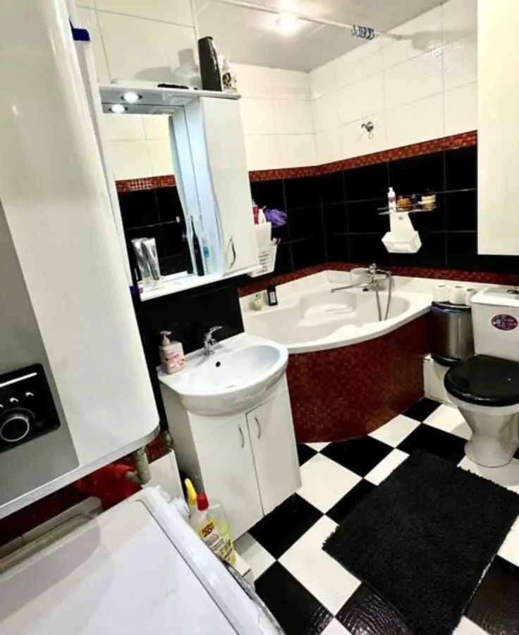 Фото Продаю 1 кімнатну квартиру, 43 кв. м, Героїв УПА вул. (Камчатська) 1 Дніпро, ціна: 56000 USD, код 9826