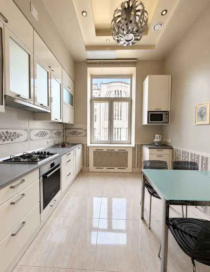 Фото Rent a 3-room apartment, Voskresenska Street (Lenina Street) 9 Dnipro for long-term rent, price: 40000 UAH, code 9827
