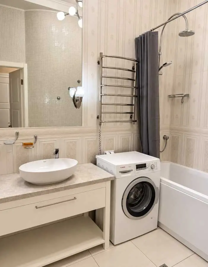 Фото Rent a 3-room apartment, Voskresenska Street (Lenina Street) 9 Dnipro for long-term rent, price: 40000 UAH, code 9827