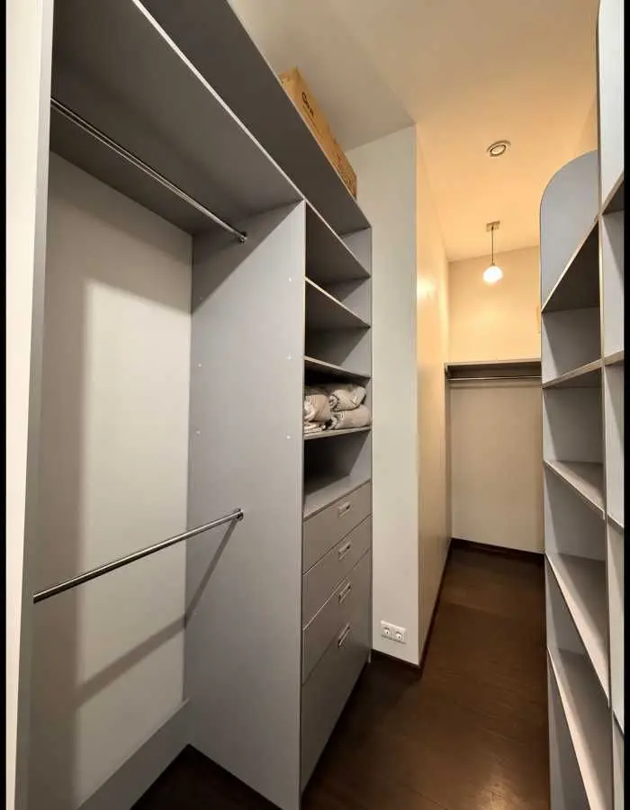 Фото Rent a 3-room apartment, Voskresenska Street (Lenina Street) 9 Dnipro for long-term rent, price: 40000 UAH, code 9827