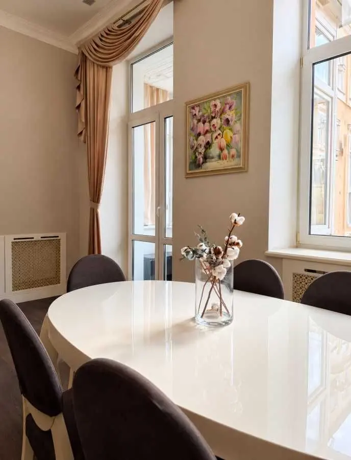 Фото Rent a 3-room apartment, Voskresenska Street (Lenina Street) 9 Dnipro for long-term rent, price: 40000 UAH, code 9827
