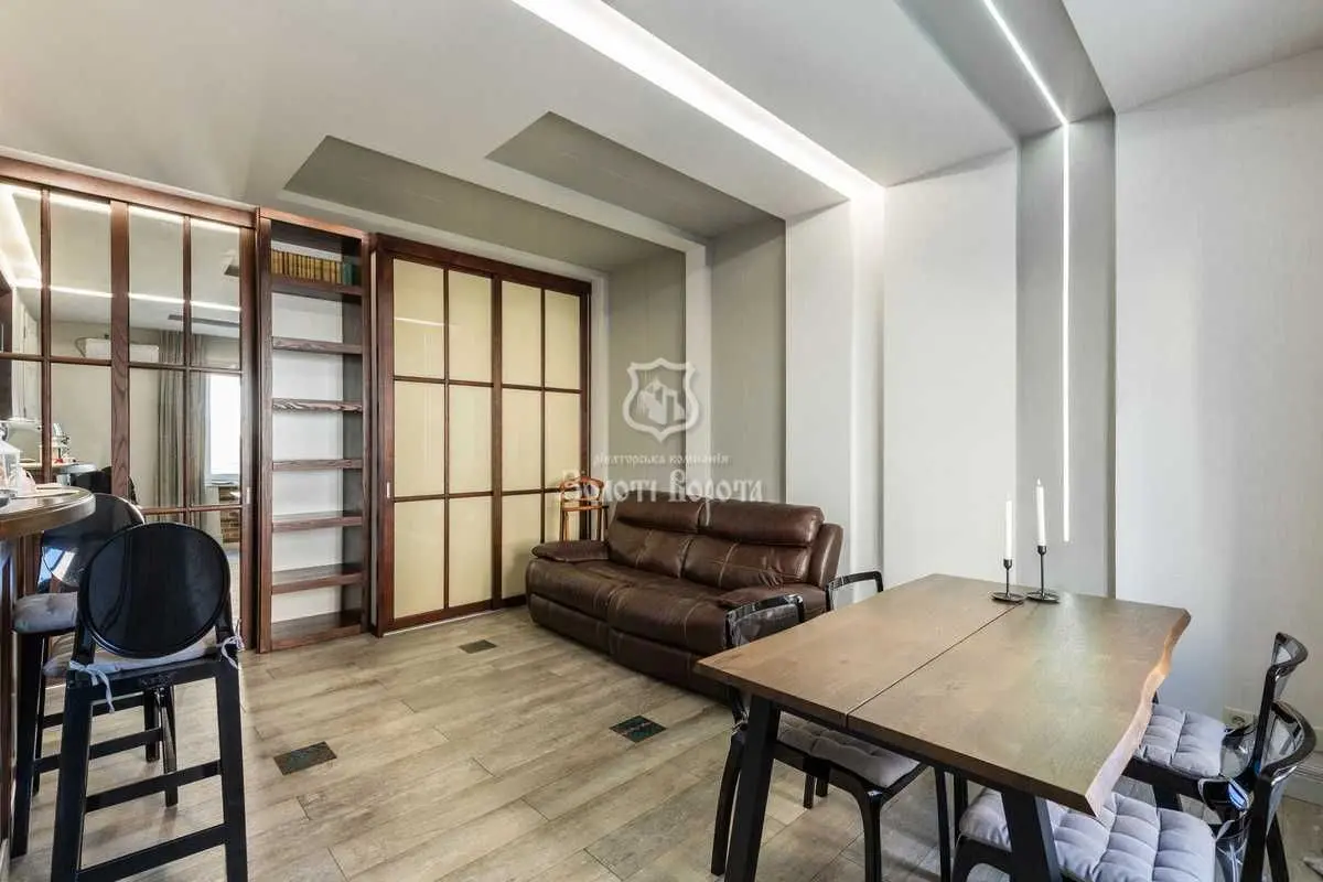 Фото Продаю 1 кімнатну квартиру, 38.8 кв. м, Олеся Гончара вул. 79 Київ, ціна: 118000 USD, код 9830
