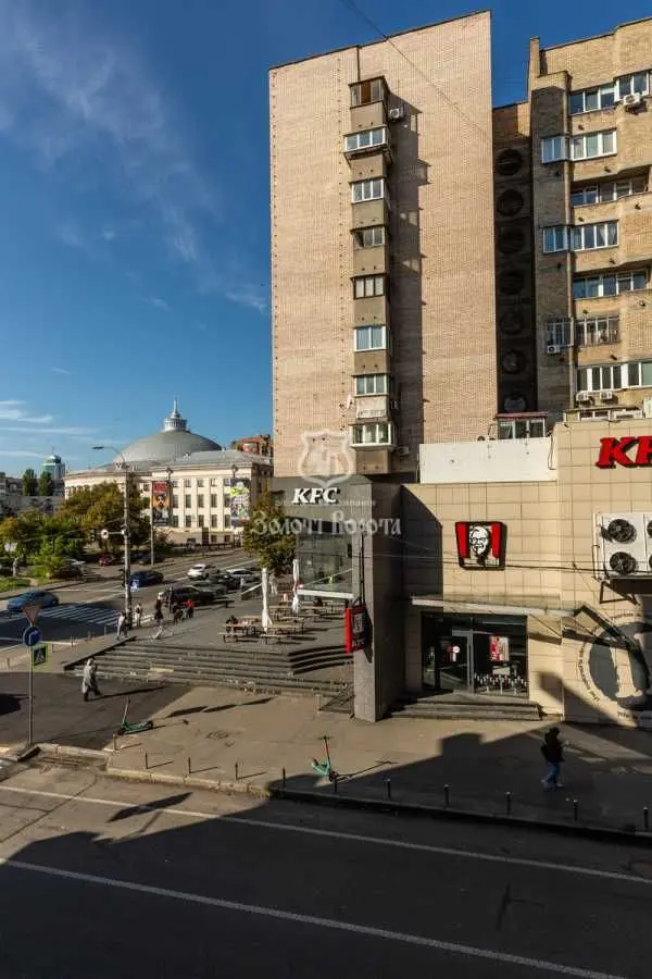 Фото Продаю 1 кімнатну квартиру, 38.8 кв. м, Олеся Гончара вул. 79 Київ, ціна: 118000 USD, код 9830