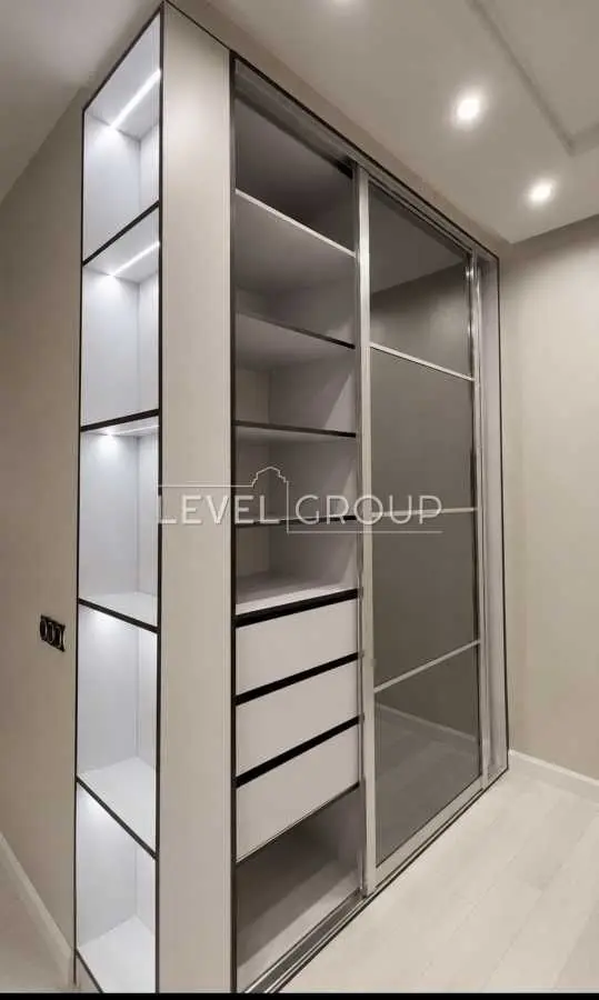 Фото Продаю 2-комнатную квартиру, 86 кв. м, Джона Маккейна ул. (Ивана Кудри) 3А Киев, цена: 285000 USD, код 9832