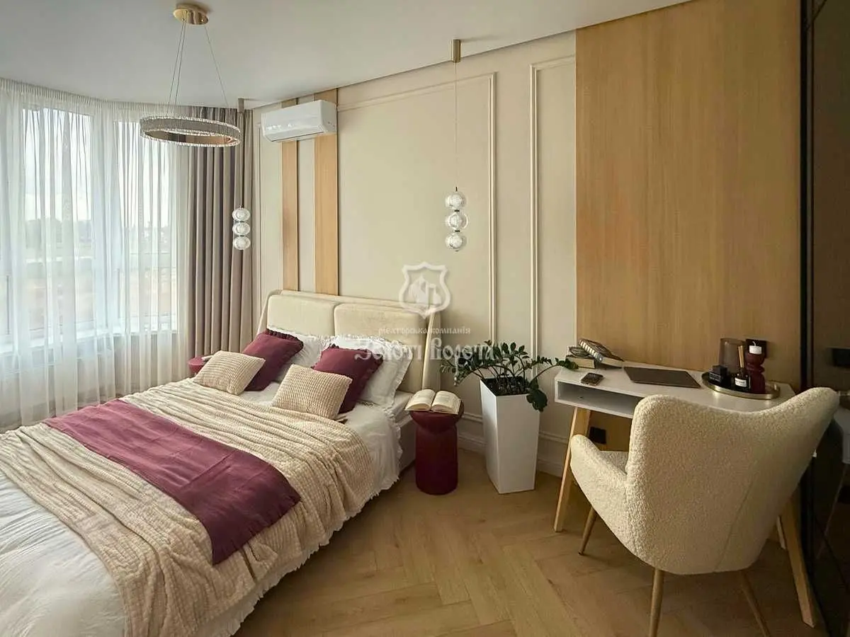 Фото Selling a 1-room apartment, 38.2 sq.m., Sofiivska Borschahivka, price: 99500 USD, code 9835