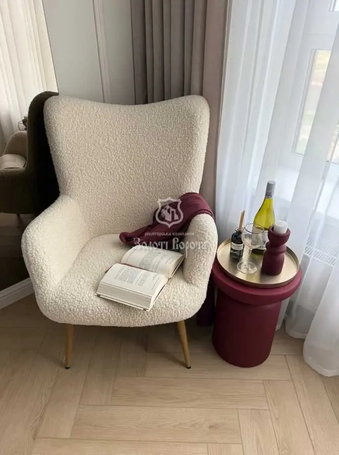 Фото Selling a 1-room apartment, 38.2 sq.m., Sofiivska Borschahivka, price: 99500 USD, code 9835