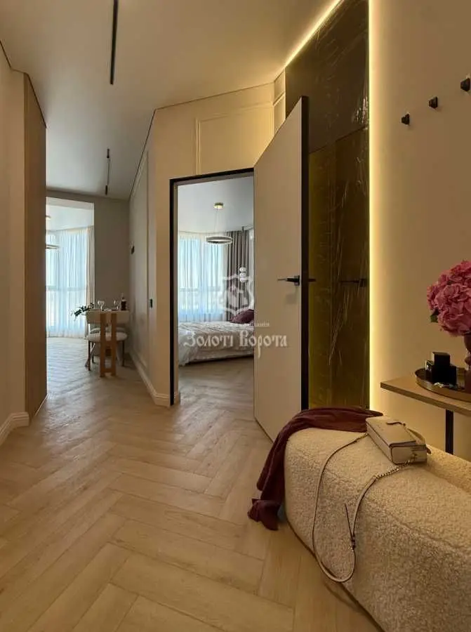 Фото Selling a 1-room apartment, 38.2 sq.m., Sofiivska Borschahivka, price: 99500 USD, code 9835