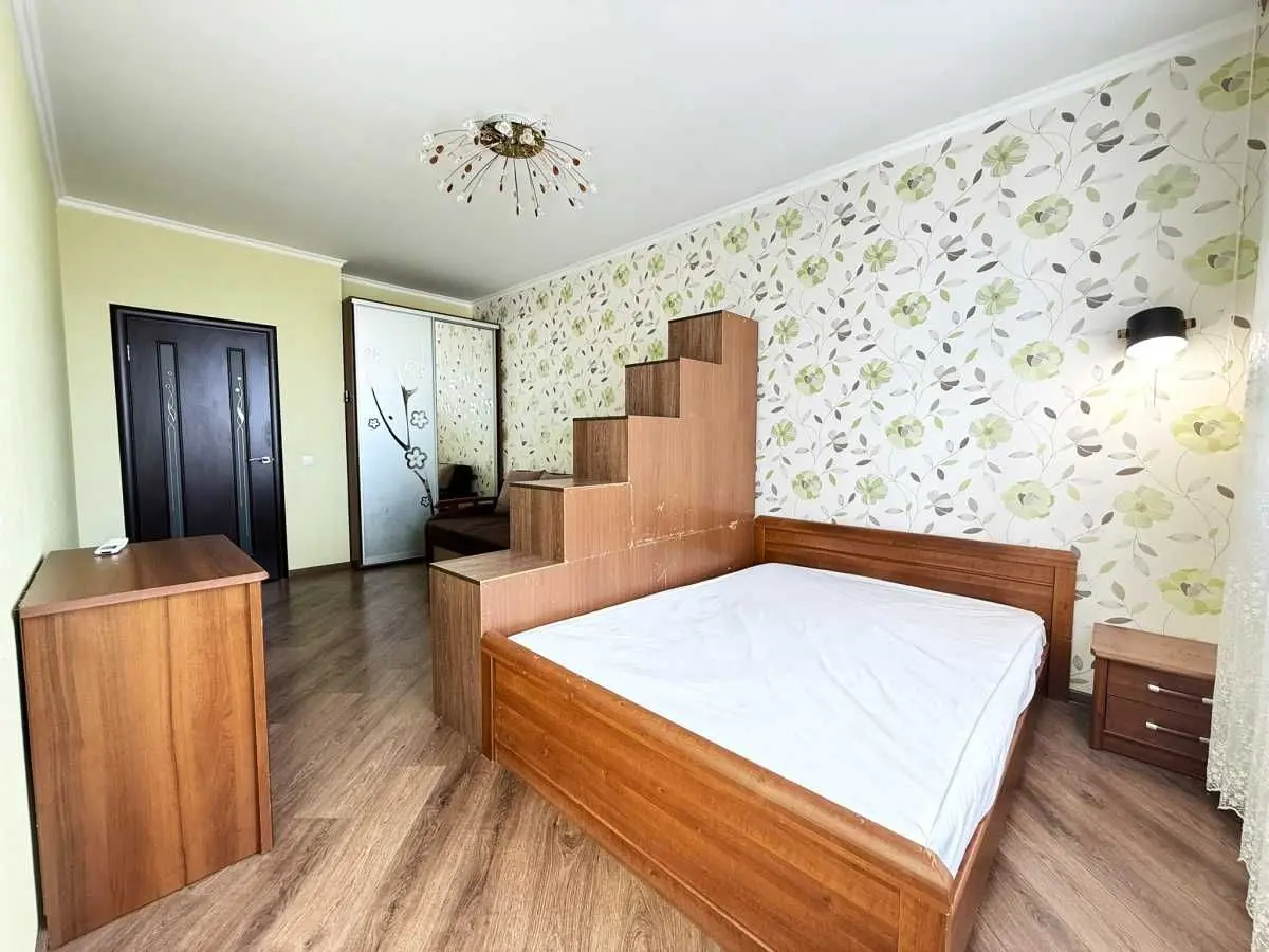 Фото Зняти 1 кімнатну квартиру, Урлівська вул. 23В Київ в довгострокову оренду, ціна: 12000 UAH, код 9843