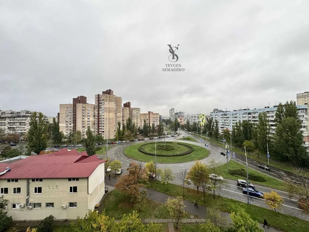 Фото Зняти 2 кімнатну квартиру, Йорданська вул. (Лайоша Гавро) 14 Київ в довгострокову оренду, ціна: 17000 UAH, код 9846